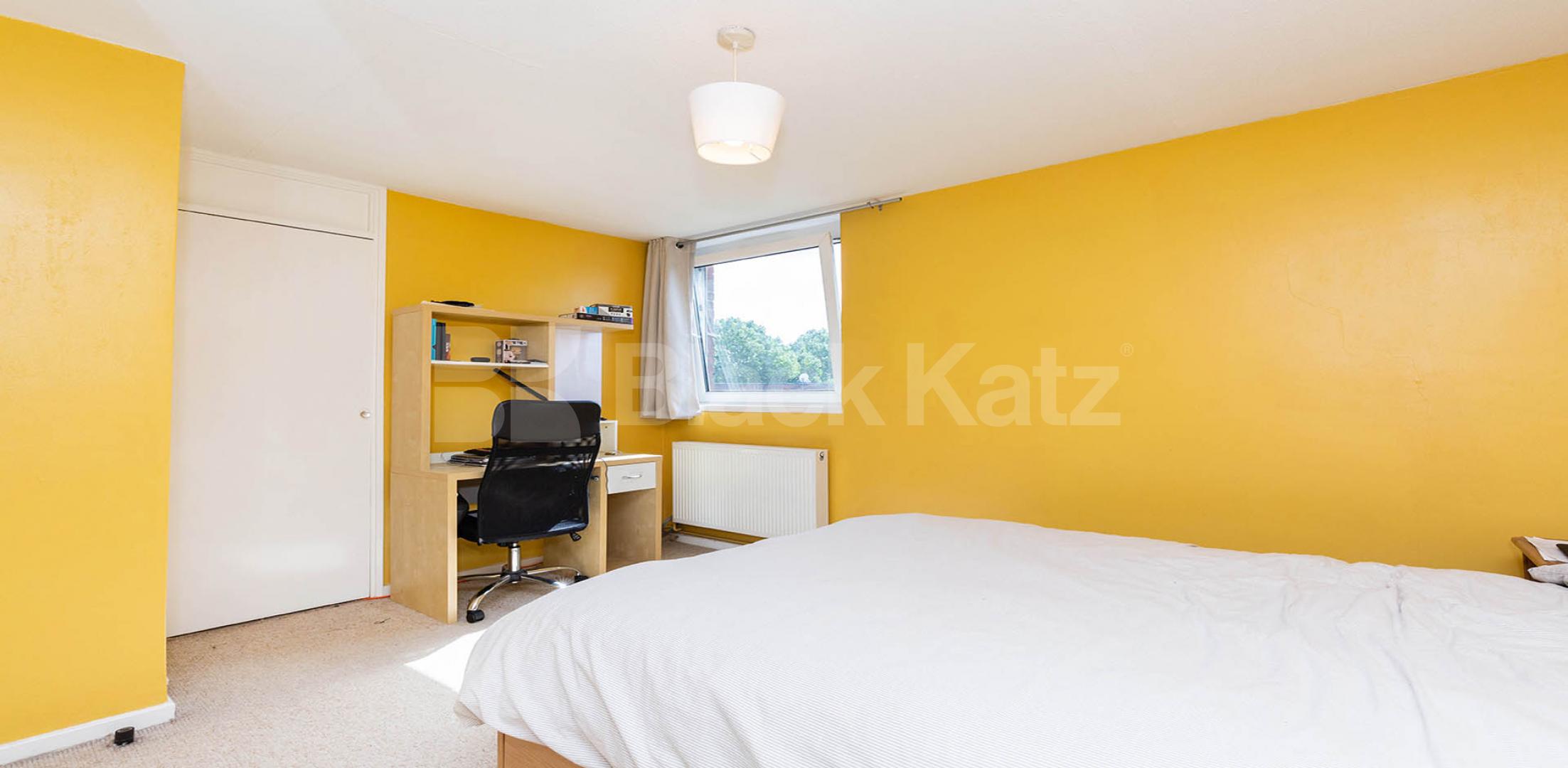 Recently decorated spacious 3 bed with a modern kitchen and bathroom Sanders Way, Archway / Crouch End